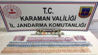 Karamanda kumar oynayan 8 kişi, jandarma baskınında suçüstü yakalandı