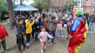 ‘Kartal Çocuk Şenliği’ Miniklerin Yoğun İlgisi Eşliğinde Başladı