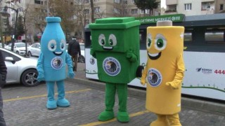 Kartalda, ‘Atık Azaltım Haftasında mobil atık geri dönüşüm merkezi açıldı