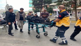 Kaza yaptı, telefonu elinden bırakmadı