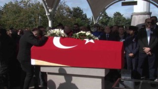Kazım Karabekirin torunu Ferhan Ayasbeyoğlu toprağa verildi