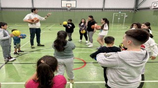 Kerem Gönlüm: “Filenin Sultanları, başarılarıyla 12 Dev Adamın önüne geçti”
