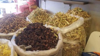 Kilosu 250 ile 400 lira arasında değişen ıhlamur vatandaşların vazgeçilmezi oldu