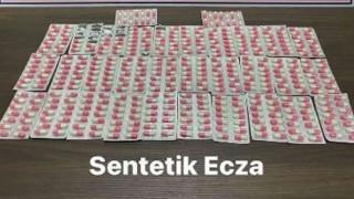 Kırıkkalede 431 adet sentetik ecza hap ele geçirildi: 2 gözaltı