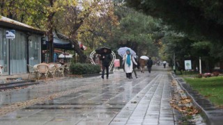Kırklarelinde sağanak yağış