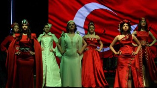 Kırklarelinde ‘Türk Kırmızısı Ay Beyazı defilesi