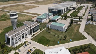 Koca Seyit Havalimanı 10 ayda 206 bin yolcuya hizmet verdi