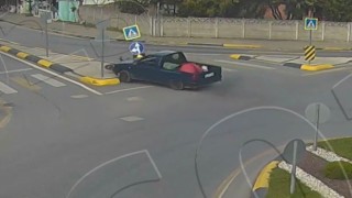 Kontrolden çıkarak karşı şeride geçti, yolun boş olması tehlikeyi önledi