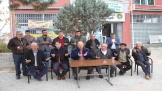 Konyada yağmur için eller semaya kalktı