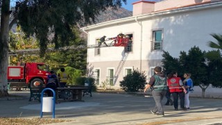 Köyceğiz Devlet Hastanesi yangın tatbikatı gerçeğini aratmadı