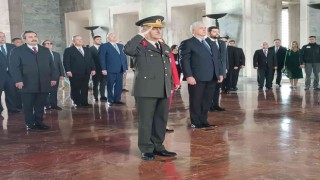 Küba Devlet Başkanı Bermudez, Anıtkabiri ziyaret etti