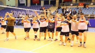 Kurumlararası Voleybol Turnuvasında İl Emniyet Müdürlüğü şampiyon oldu