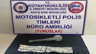 Kütahyada Yunus Timlerince bir kişinin üzerinde uyuşturucu ele geçirildi
