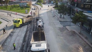 Kütahyanın Çinigar Caddesinde asfalt mesaisi