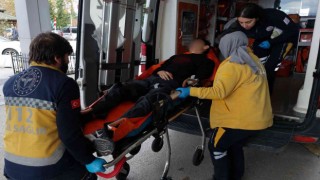 Lise öğrencisi okulda kendini bıçakla yaraladı