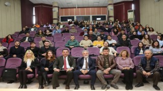 Lozan Antlaşmasına aykırı olarak silahlandırılan Yunan adaları, Yunan tarafının saldırgan tutumunu göstermektedir
