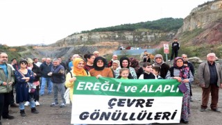 Mahalleli cüruf tesisleri ve depolama alanlarının kaldırılması için eylem yaptı