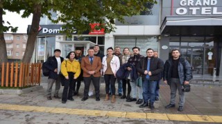 Malazgirti gezen yabancı gazeteciler kentin tanıtımına katkı sağlayacak
