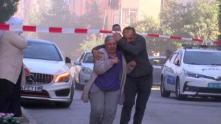 Maltepede yanan iş yerini gözyaşlarıyla izledi