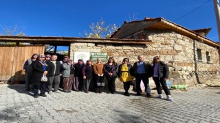 Manisa Büyükşehirin kadına şiddete hayır toplantıları sürüyor