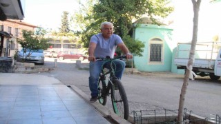 Menemen yerken çaldırdığı bisikletine kavuştu