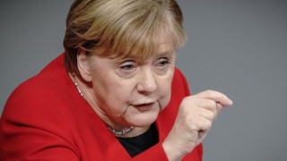 Angela Merkel'den Putin itirafı: Putin, politik açıdan işiniz bitti mesajı verdi