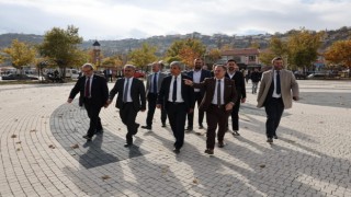 Mersin Milletvekili Taşkın, Hacılardan altılı masaya tepki gösterdi