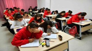 Mersinde kurs merkezleri çoğalıyor