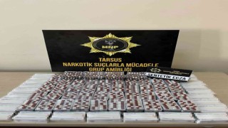 Mersinde uyuşturucu satan 2 kişi yakalandı