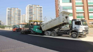 Mersinde yol çalışması sürüyor