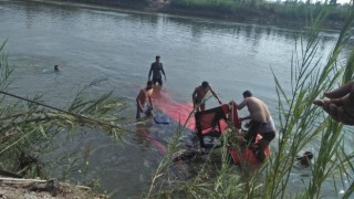 Mısırda su kanalına düşen otobüste can kaybı 24e yükseldi