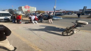 Motorlu kuryeye çarpıp olay yerinden kaçtı