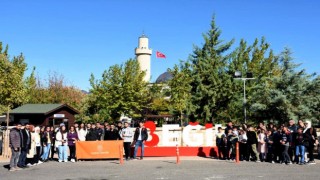 Öğrenciler “Gez-Gör” ile Diyarbakırı tanıyor