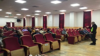 Öğretmenlere trafik güvenliği anlatıldı