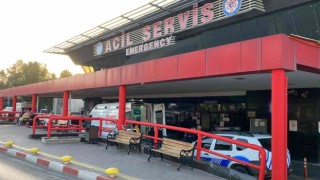Önce annesini sonra kendini bıçakladı