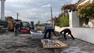 Ortacanın mahalle yollarına kilitli parke