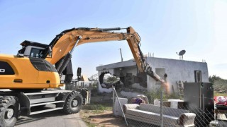 Osmangazide kaçak binalar yıkılıyor