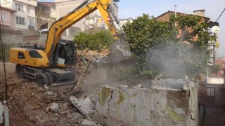 Osmangaziden nefes aldıran yıkım