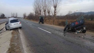 Otomobil traktöre çarptı: 1 yaralı
