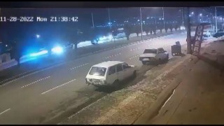 Otomobilin yayaya çarptığı kaza güvenlik kamerasında