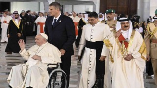 Papa Francis, Bahreynde