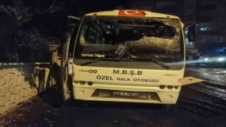 Park halindeki halk otobüsü yandı