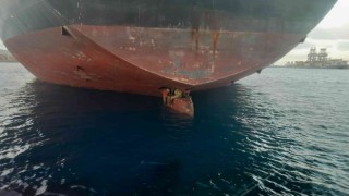 Petrol tankerinin dümen palasında saklanan 3 göçmen yakalandı