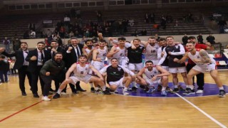 Potanın efeleri galibiyet ile başladı