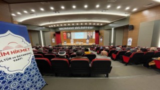 Prof. Dr. Muhittin Ataman; Uluslararası Sistemdeki Dönüşüm ve Türkiye konulu seminere katıldı