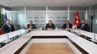 Rektör Altun, Erciyes Teknopark da İncelemelerde Bulundu