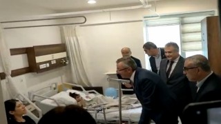 Saldırıdan yaralı olarak kurtulan Almeda plastik cerrahi bölümüne sevk edildi