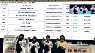 Şanlıurfada sosyal konut projesinde kura heyecanı yaşanıyor