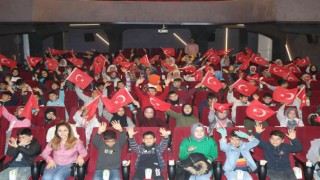 Şanlıurfalı çocuklar Çanakkale Yolun Sonu filmini izledi