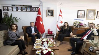 Seçer: Biz Kıbrısı bir parçamız olarak görüyoruz
